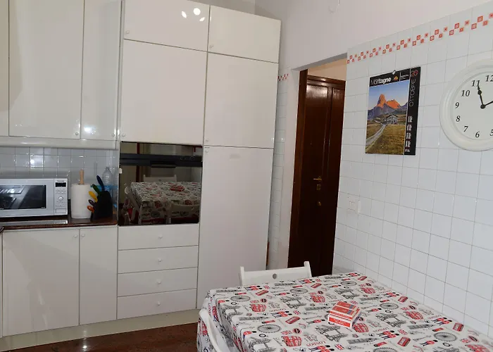 Konukevi Emilios Entire Up To 7 People 4*